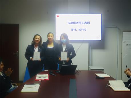 d70fdba0850ff1c5395cd99ab24dc4af.jpg